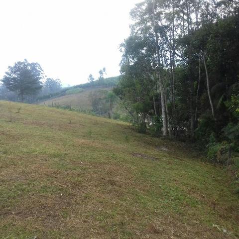Linda área para Sítio, 10.000 m2 em ótima localização, pronto para construir - Foto 12