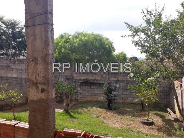 Aluga-se casa de 3 quartos com amplo quintal no bairro Santos Dumont - Foto 17