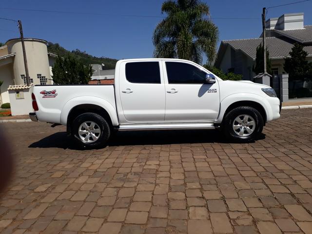 Hilux SRV 2015 Impecável, aceito troca, leia o anúncio! - Foto 2