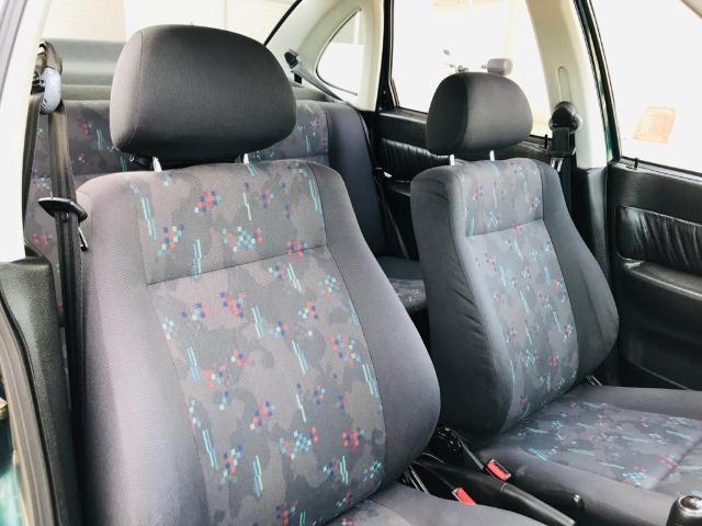 Polo Classic MI 1.8 Sedan Completo - 2000 Raridade!! - Foto 16