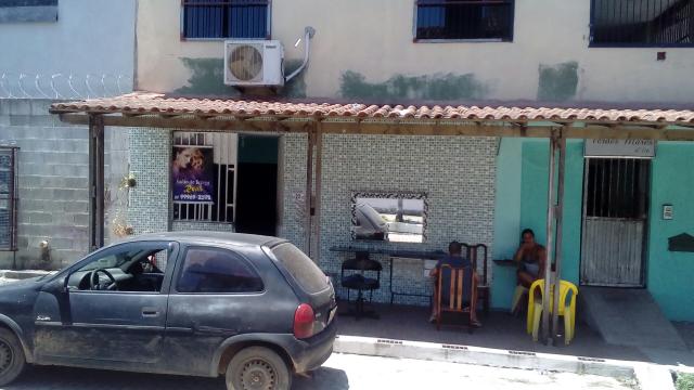 Vendo esta casa faco troca aceito oferta - Foto 3