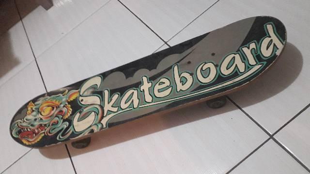 Skate pouco usado
