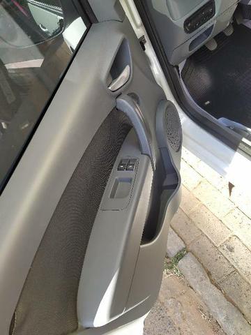 Vende_se carro muito bom só viajar - Foto 3