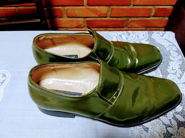 sapatos envernizados lhombre