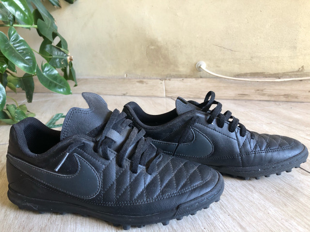 chuteira society nike majestry tf
