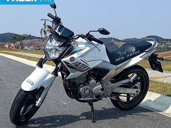 YAMAHA YS 250 FAZER COM ENTRADA DE R$ 1000.