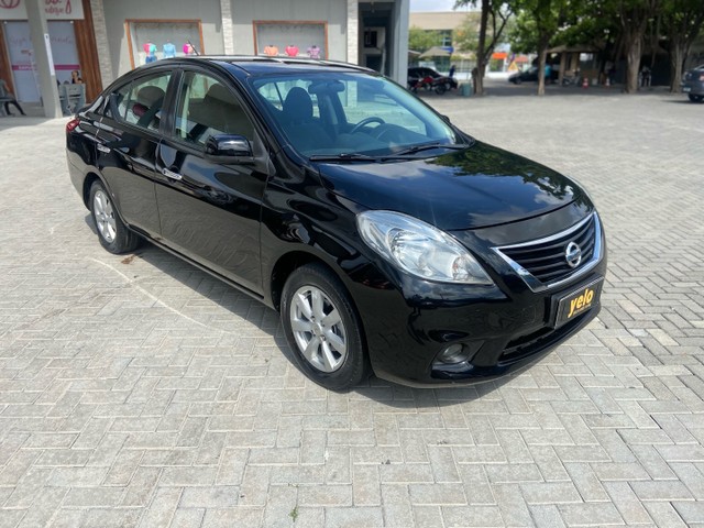 NISSAN VERSA SL 1.6 MECÂNICO MODELO 2013