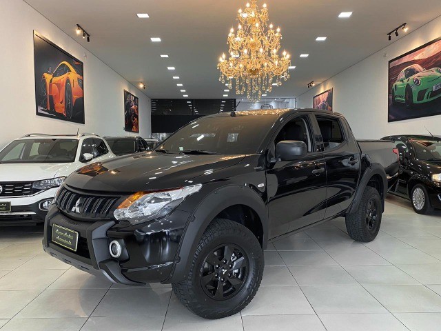 MITSUBISHI L 200 TRITON SPORT GLX DIESEL 4X4 MANUAL 2020