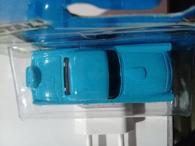 Miniatura Maisto Fresh Metal 1/64 Ford Thunderbird 1956 - Foto 5