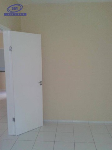 Apartamento com 2 dormitórios para alugar, 50 m² por R$ 550,00/mês - Barroso - Fortaleza/C - Foto 5
