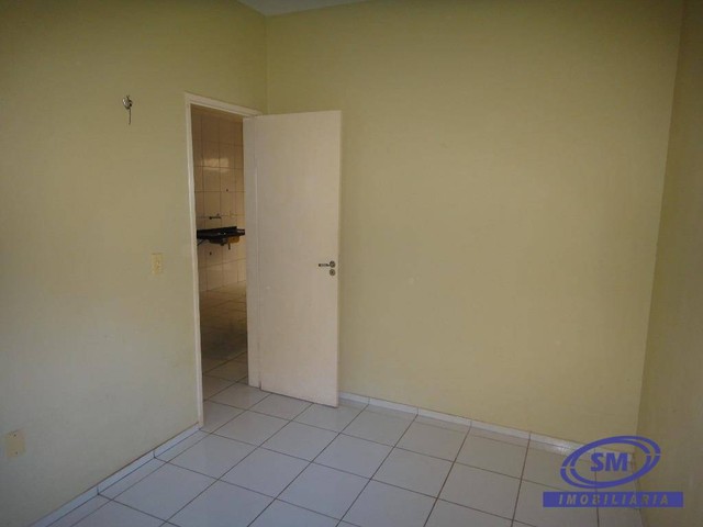 Apartamento com 2 dormitórios para alugar, 45 m² por R$ 550,00/mês - Barroso - Fortaleza/C - Foto 6