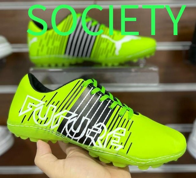 society nike e adidas