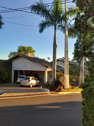 Belíssima Chácara  Condomínio Zaúna com 9360m²