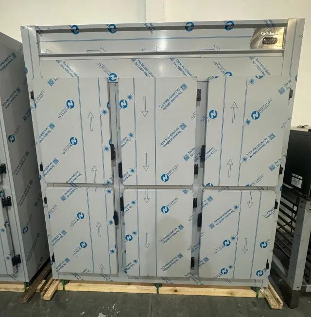 Geladeira comercial 4 portas inox temperatura 0 a 7 graus nova 
