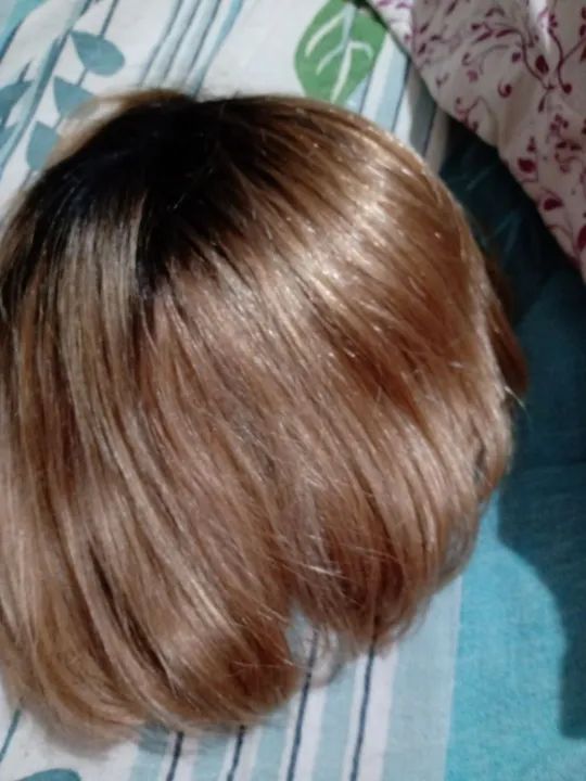 Peruca Loira com Mechas Castanhas - Luxo! - Foto 2