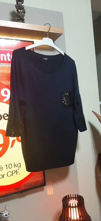Blusa preta com detalhes em paetês