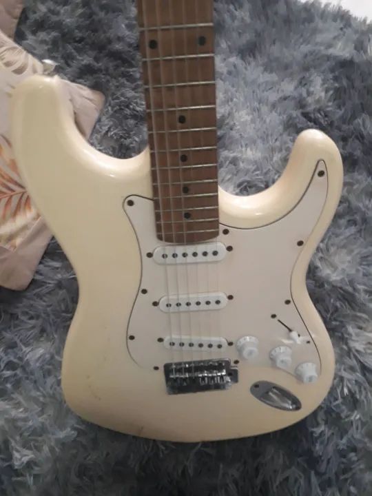 Guitarra Groovin Super Leva quem chegar primeiro 