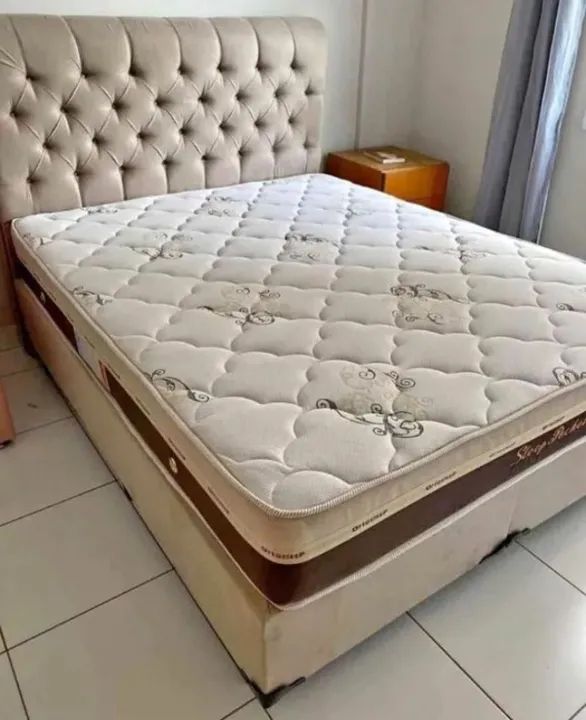  Cama Queen (colchão e base) novo