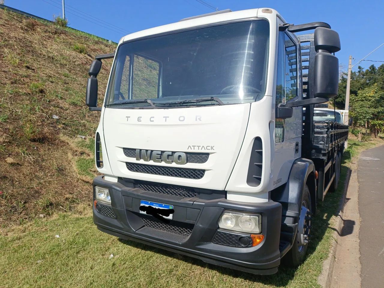 Iveco tector 240e22 ano 2014 único dono carroceria  - Foto 3