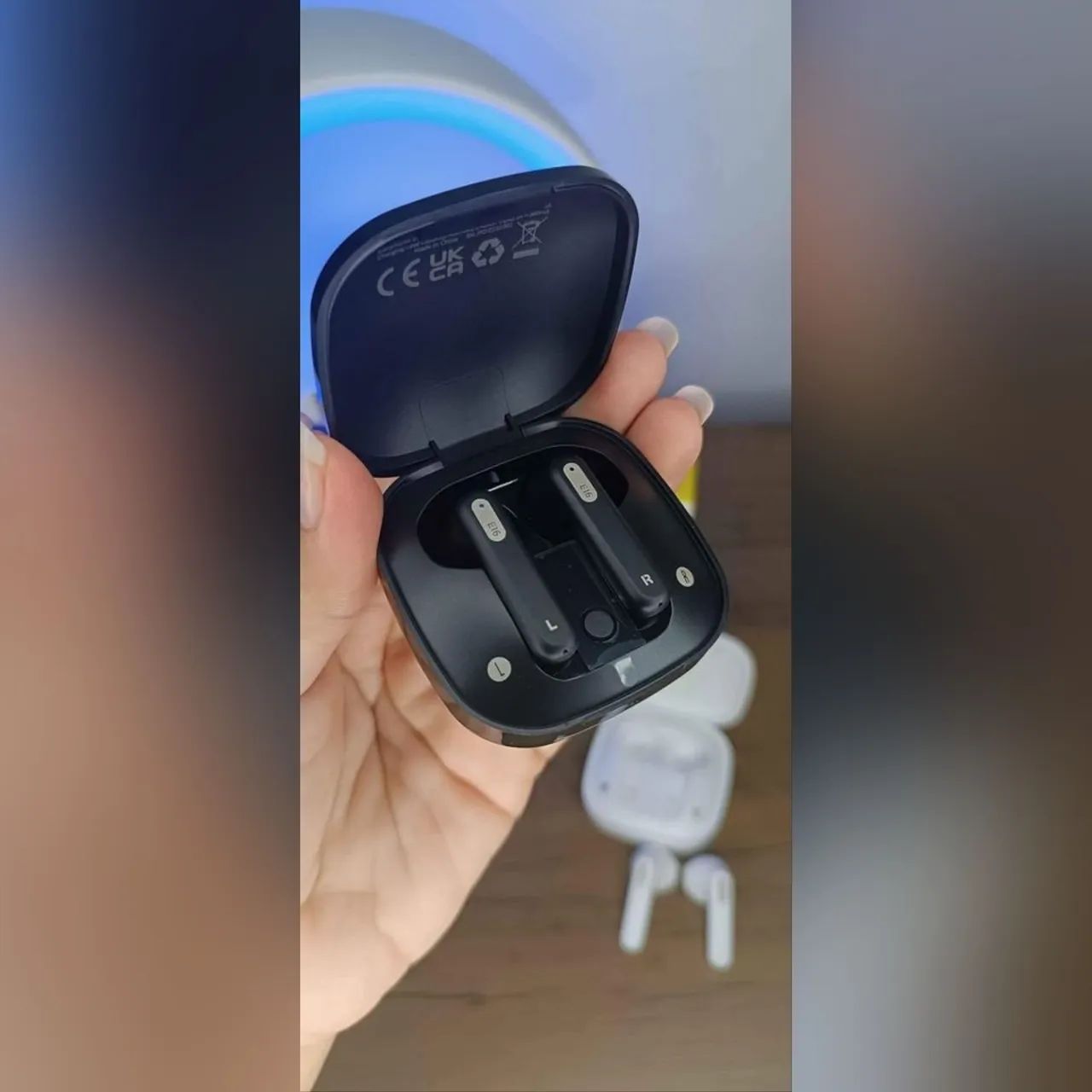 Fone baseus E15/ipx4/bluetooth 5.3/5+20hrs bateria-10m carga 2 horas uso - Foto 2