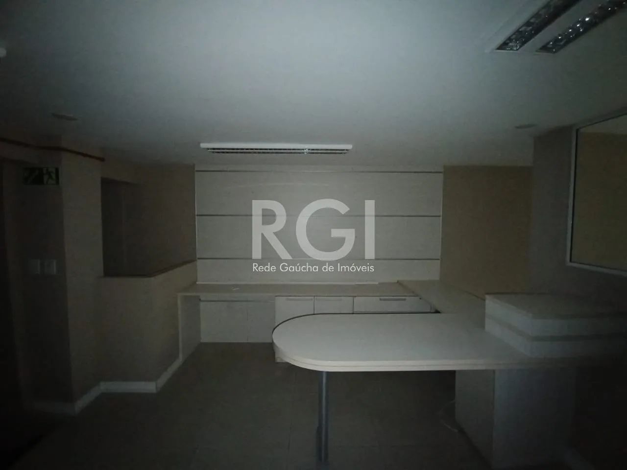 Loja comercial com 59,30m2 de área privativa no bairro Bom Fim, com mezanino, mobiliado fi - Foto 13