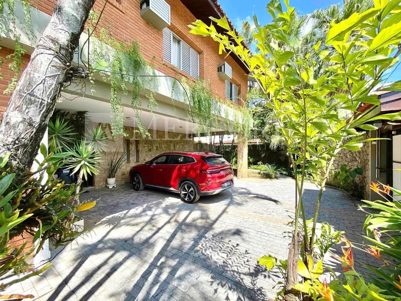 Casa no Guarujá, Enseada, com Piscina e 4 Suítes - Foto 2