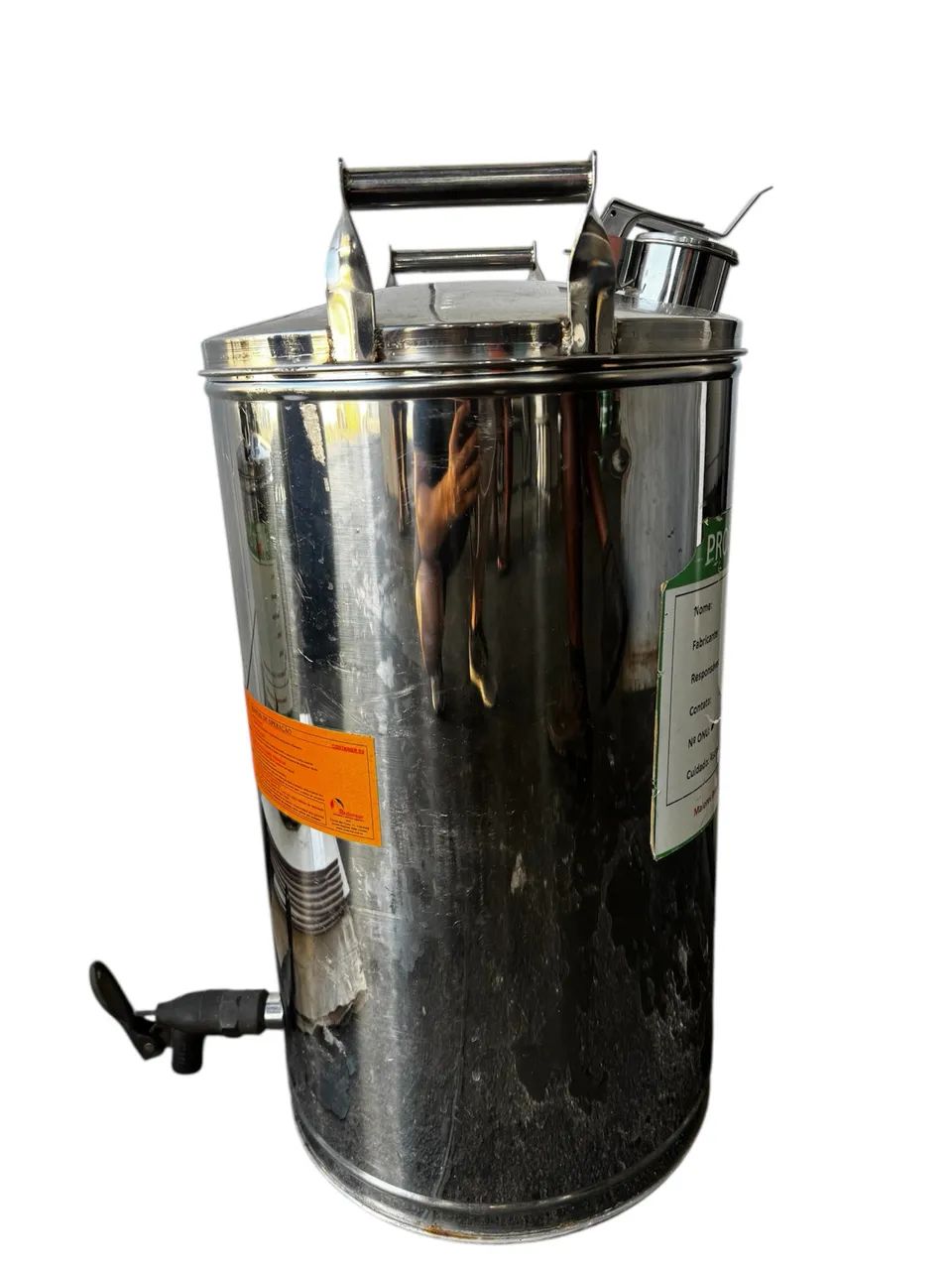 Galão Conteiner R5 com capacidade de 50L para armazenagem,