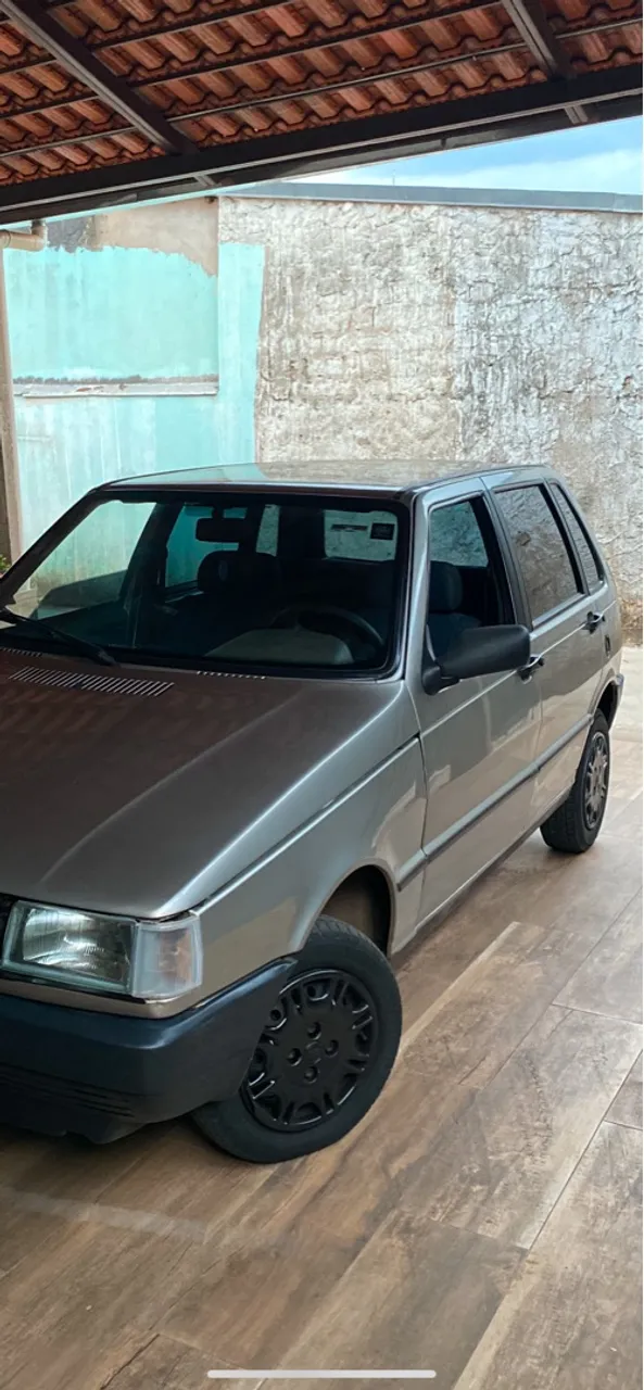 Uno 2003 1.0 muito conservado