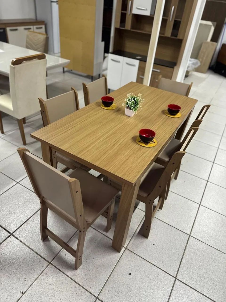 Mesa de jantar completa a pronta entrega 