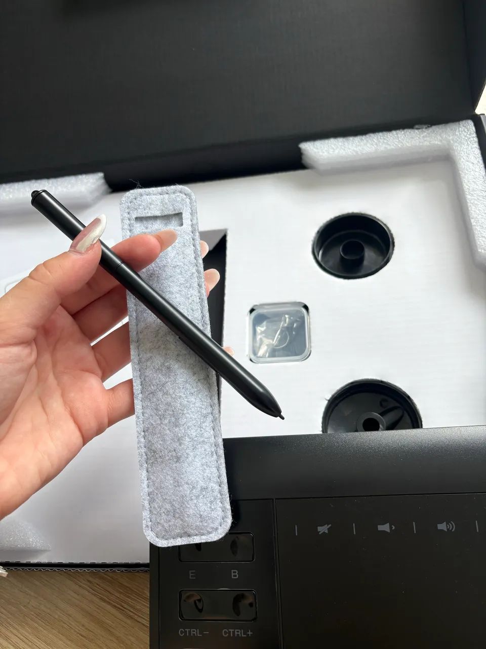 Mesa digitalizadora Zinnia Momentum MT1060  - Foto 2