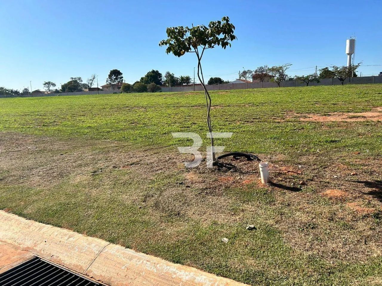 Terreno à venda, 360 m² por R$ 550.000,00 - Villa Sapezal - Indaiatuba/SP