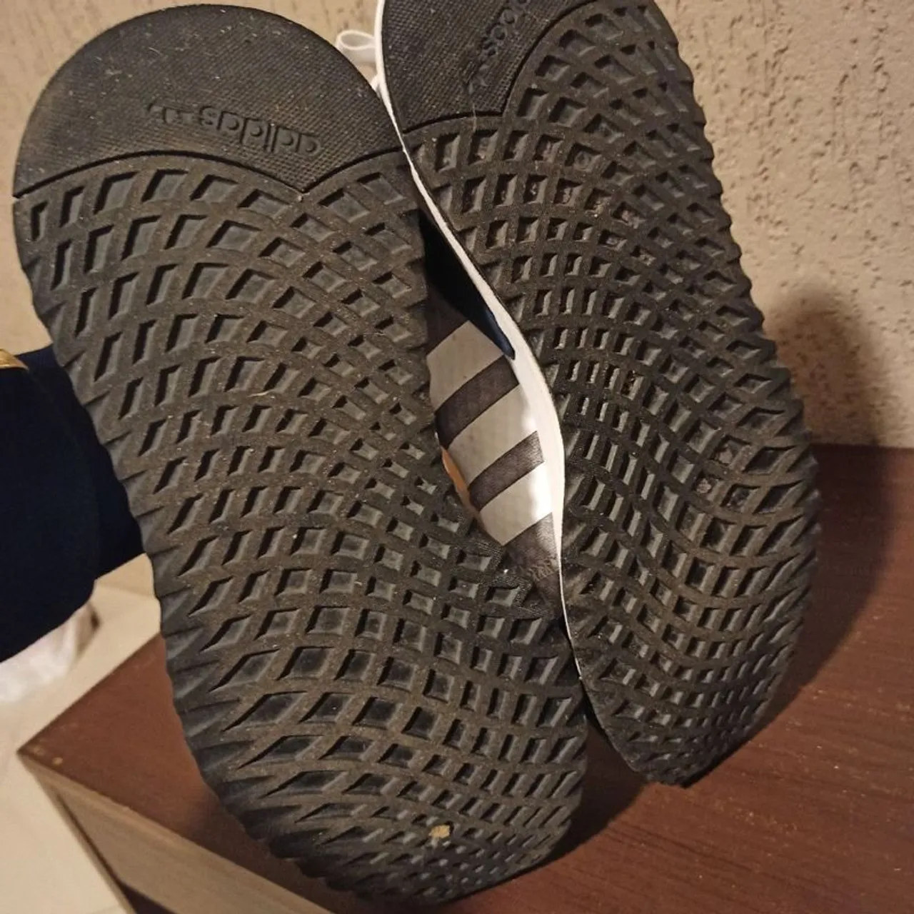 Adidas 42