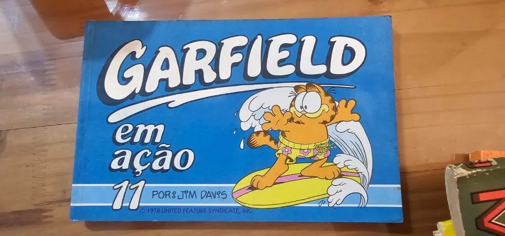 Lote livro Garfield - Foto 2