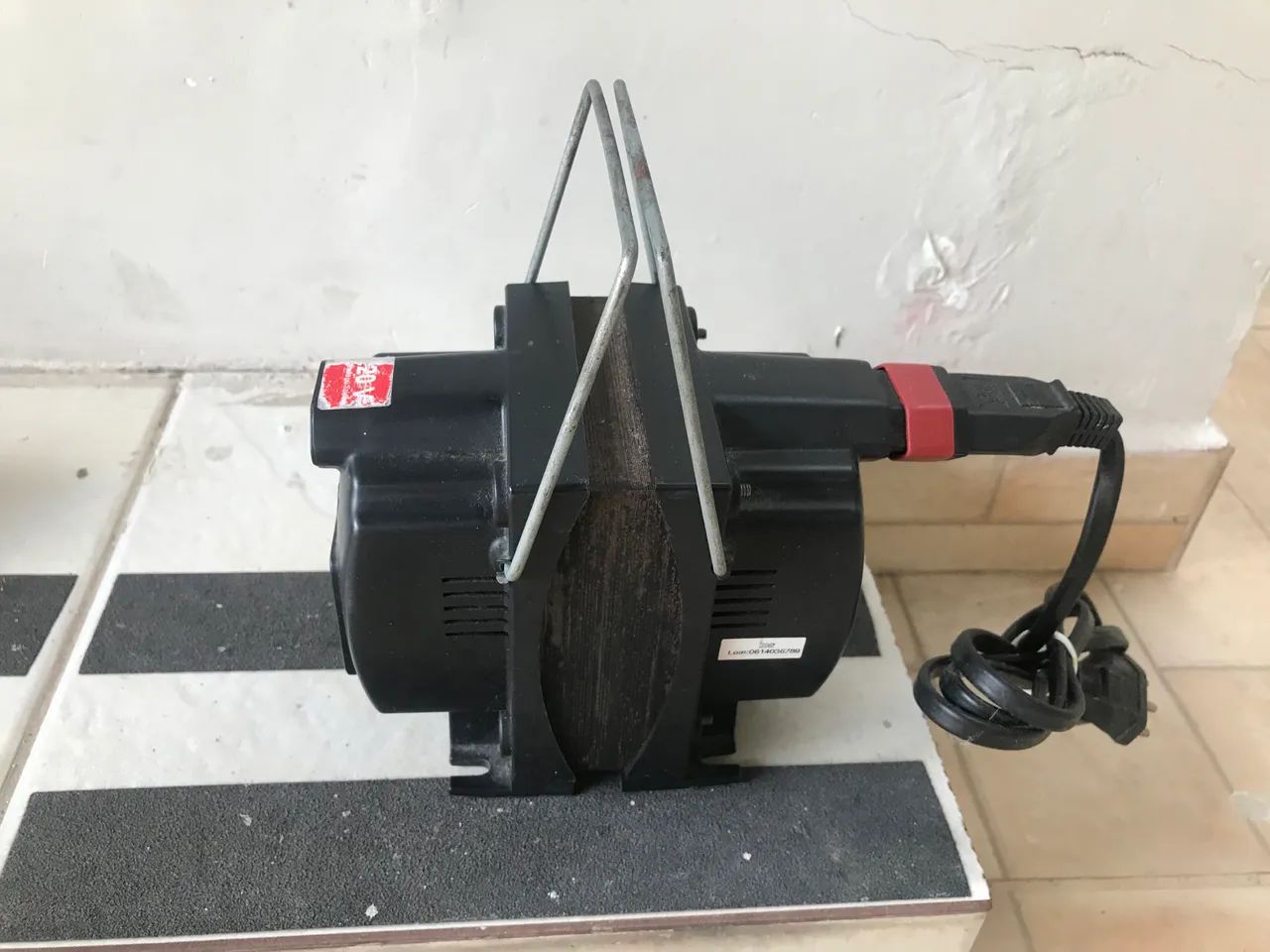 Transformer for sale: 110/220 V