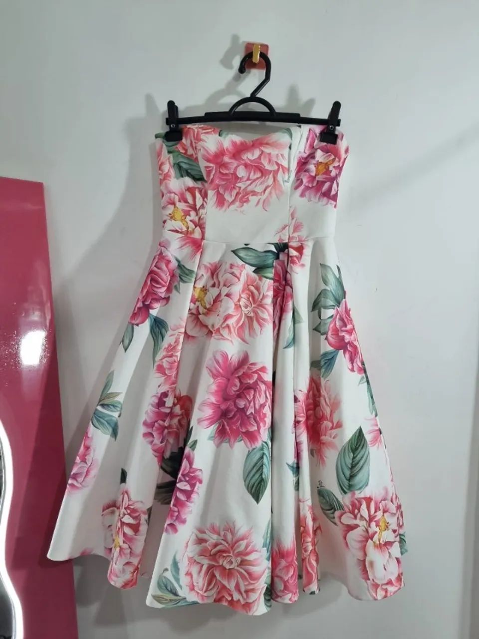 Vestido midi com saia bufante estampado Lança Perfume 