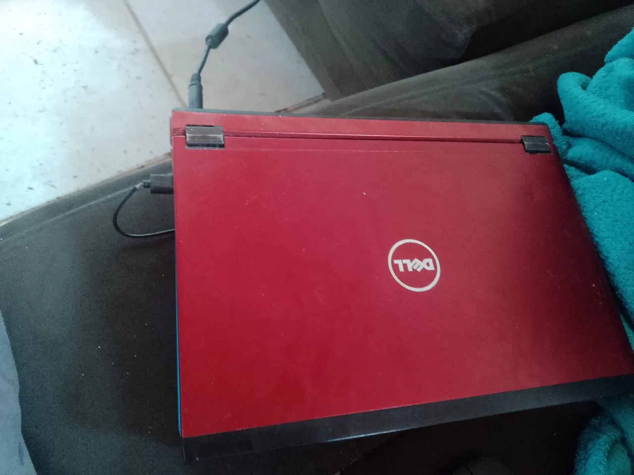 Notebook Dell Vermelho