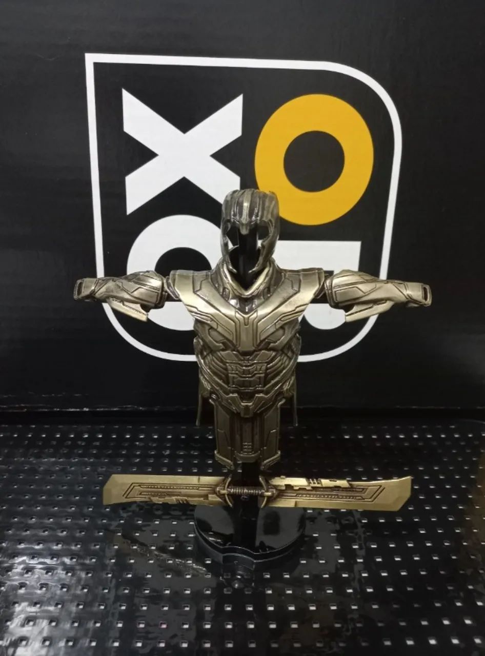 Thanos: Armadura completa (Omelete Box)