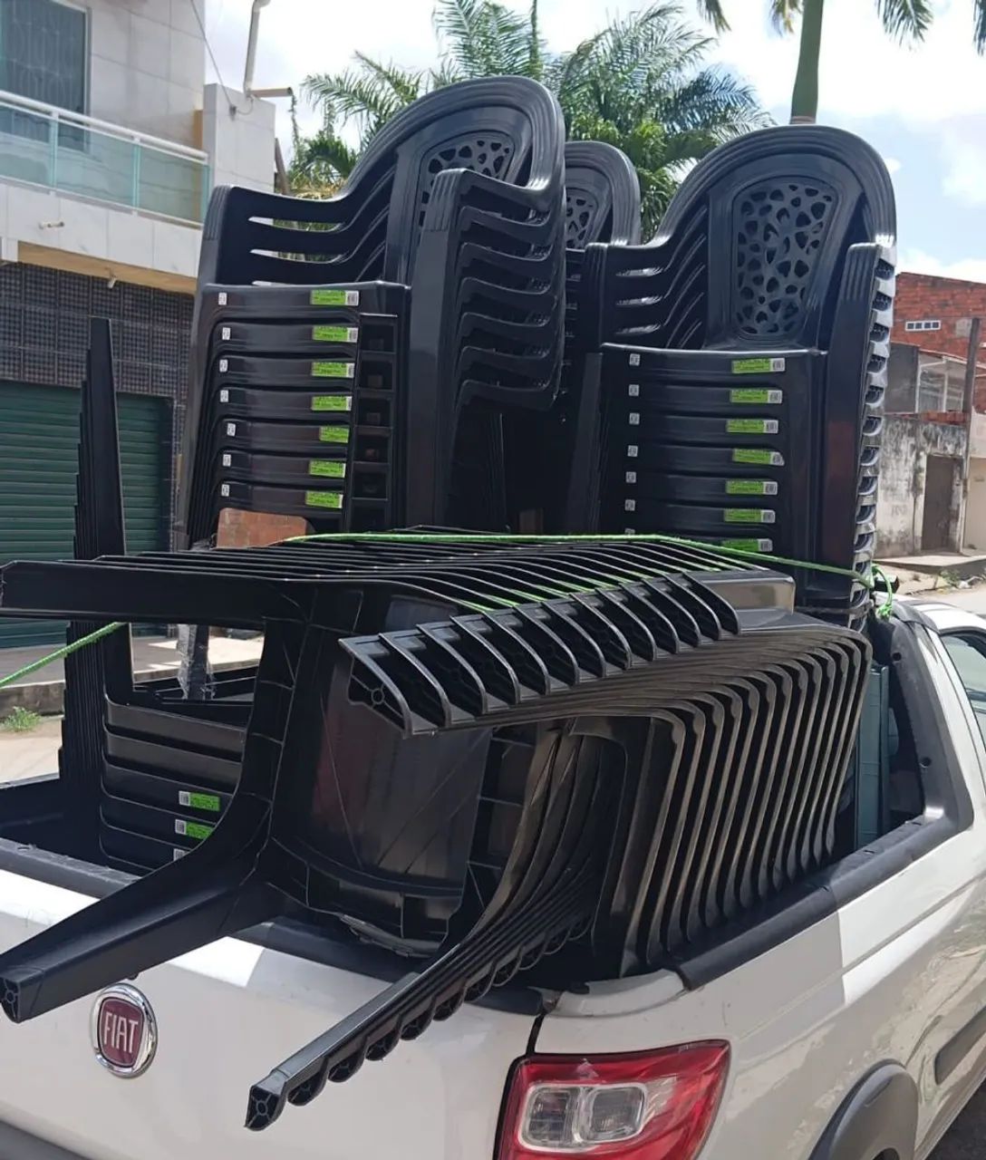 Mesas e cadeiras de plástico  - Foto 3