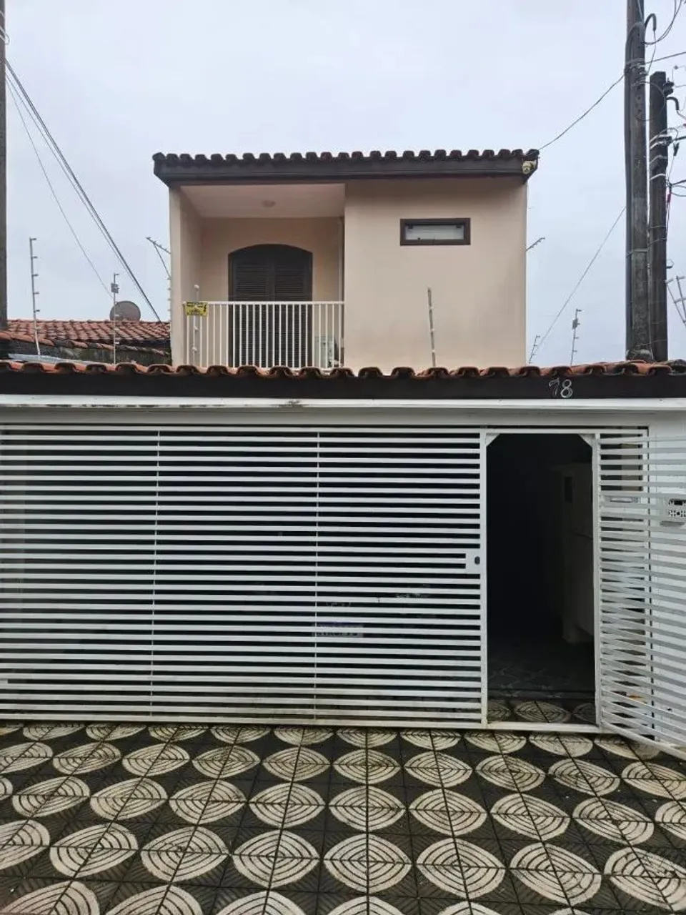 Sobrado para Venda em Sorocaba, Jardim Itanguá, 3 dormitórios, 2 banheiros, 2 vagas