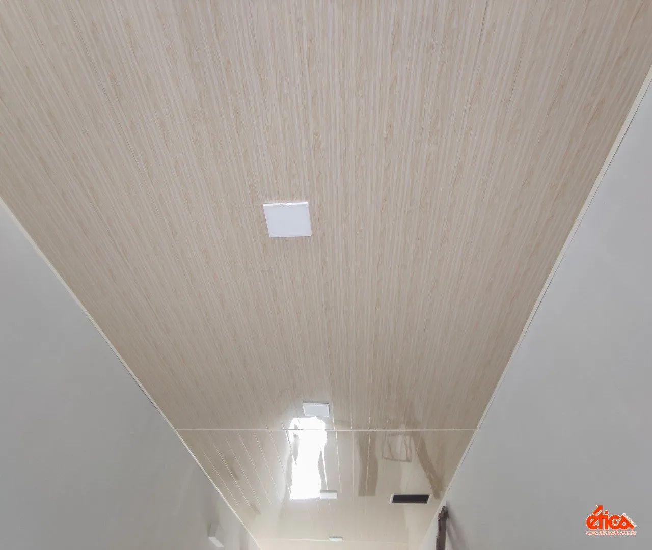 Imovel com espaço tipo loja (70,00m²) com banheiro e amplo terreno (180,00m²) aos fundos - - Foto 6