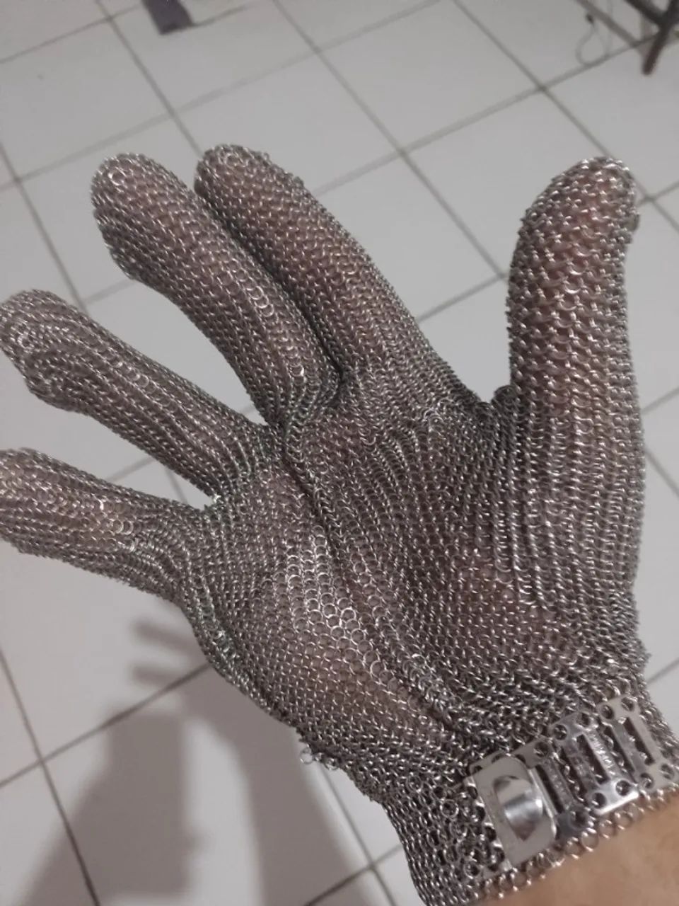  2 pares de Luva Malha de aço, inoxidável pra cortês e etc,..  - Foto 2