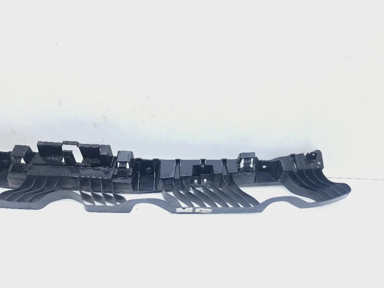 Guia Central Parachoque Traseiro Vw Jetta Gli 2.0 2018 2019 - Foto 2