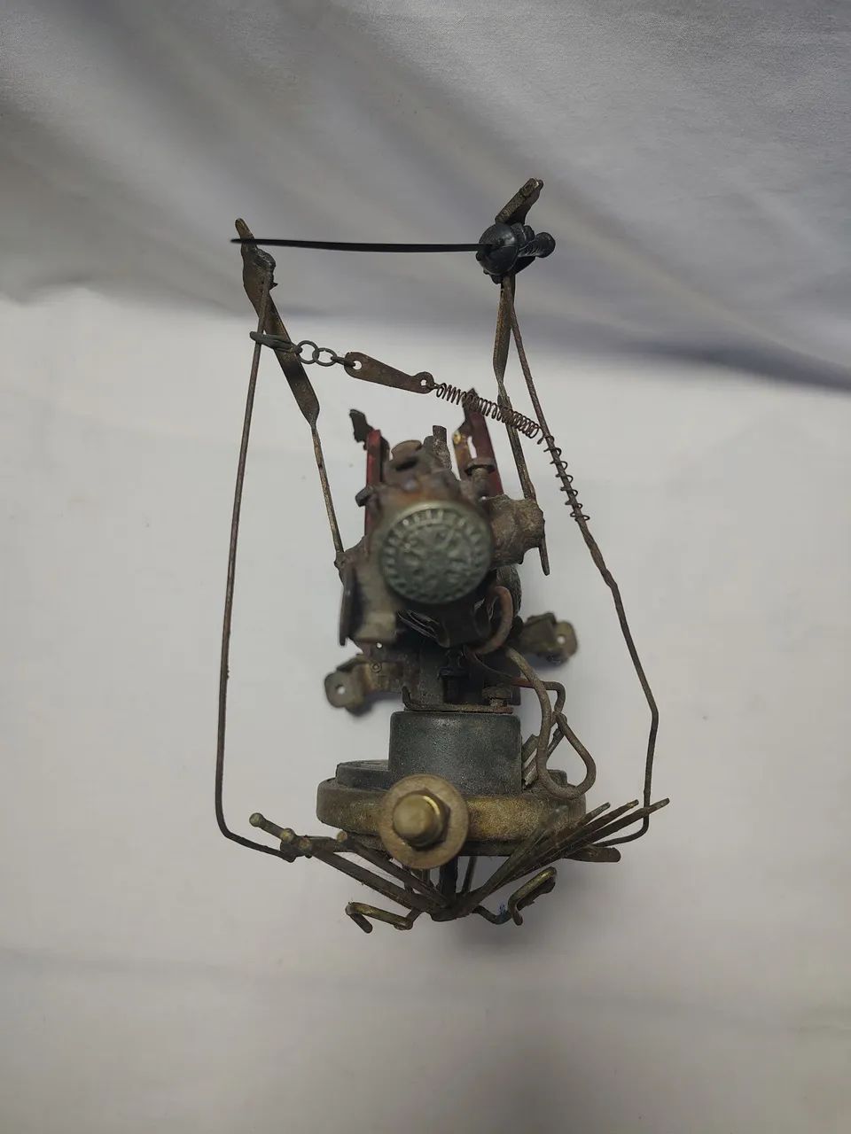 Escultura Steampunk: Arte com Peças Recicladas - Foto 5