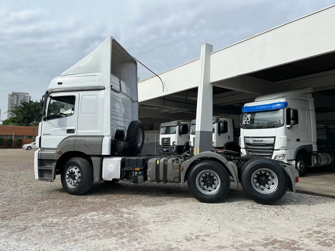 Mercedes-benz Axor 2021- Pronta entrega- Diretodo pátio JBS