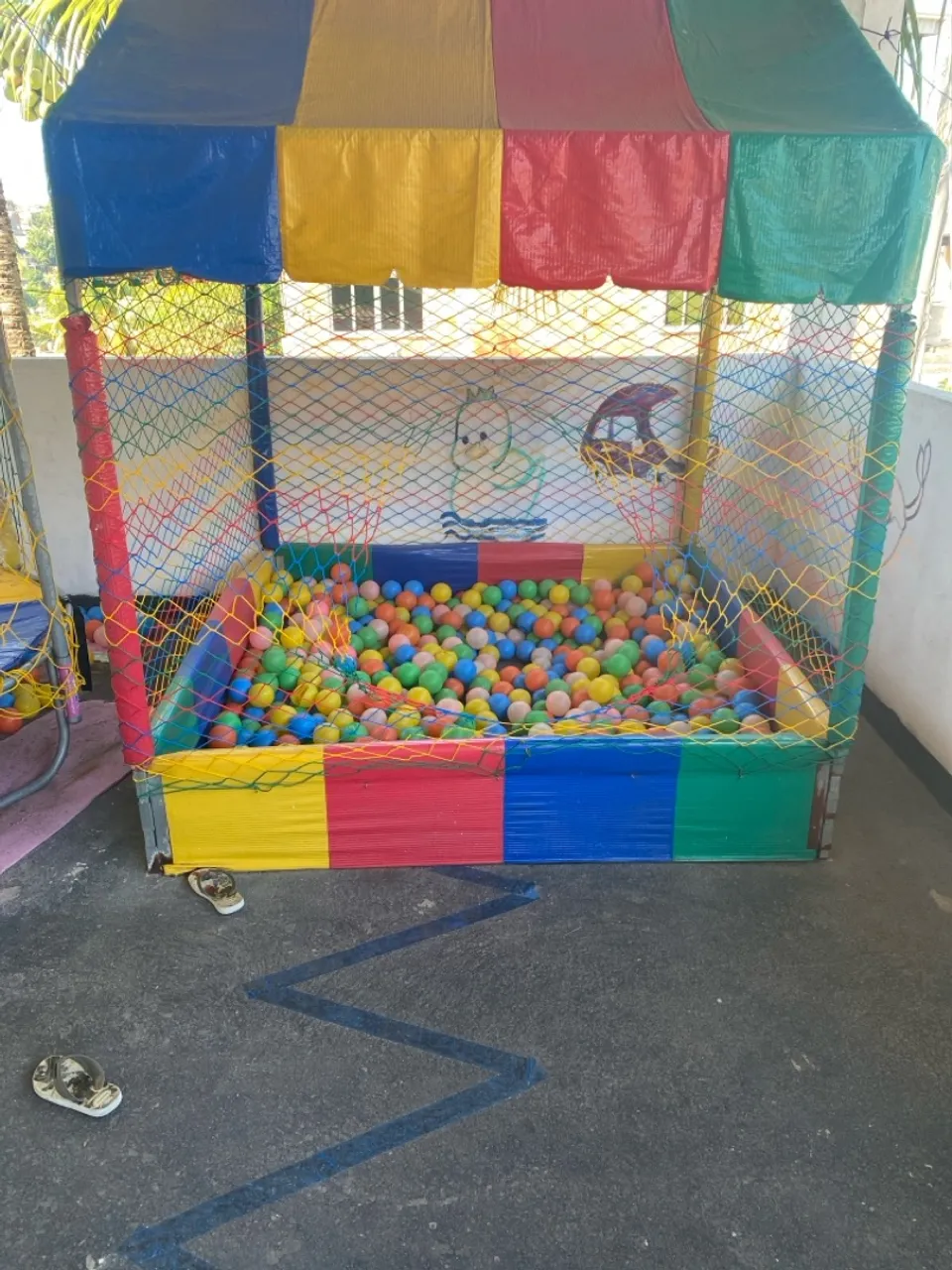 Piscina de Bolinhas Infantil com Tenda