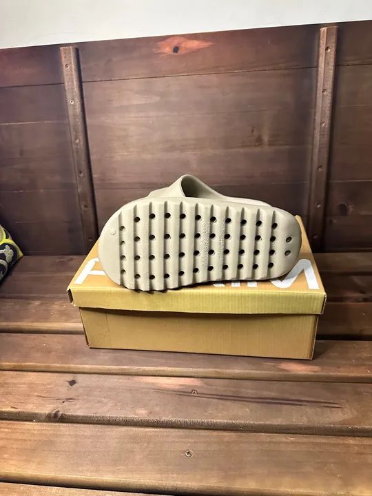 Chinelo nuvem bege - Foto 2