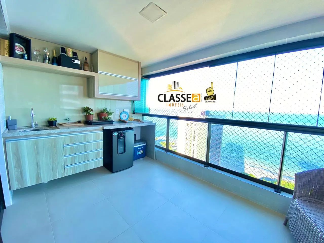 Imóvel para aluguel tem 90 metros quadrados com 3 quartos em Candeias - Jaboatão dos Guara