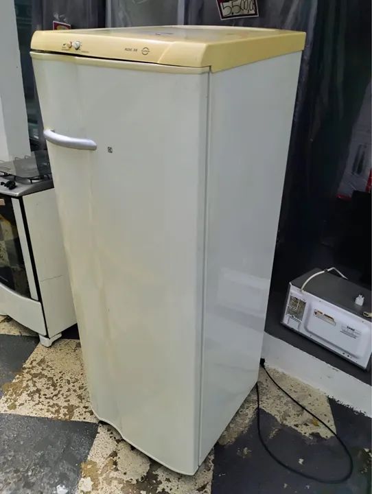 Geladeira Eletrolux em ótimo estado  - Foto 2