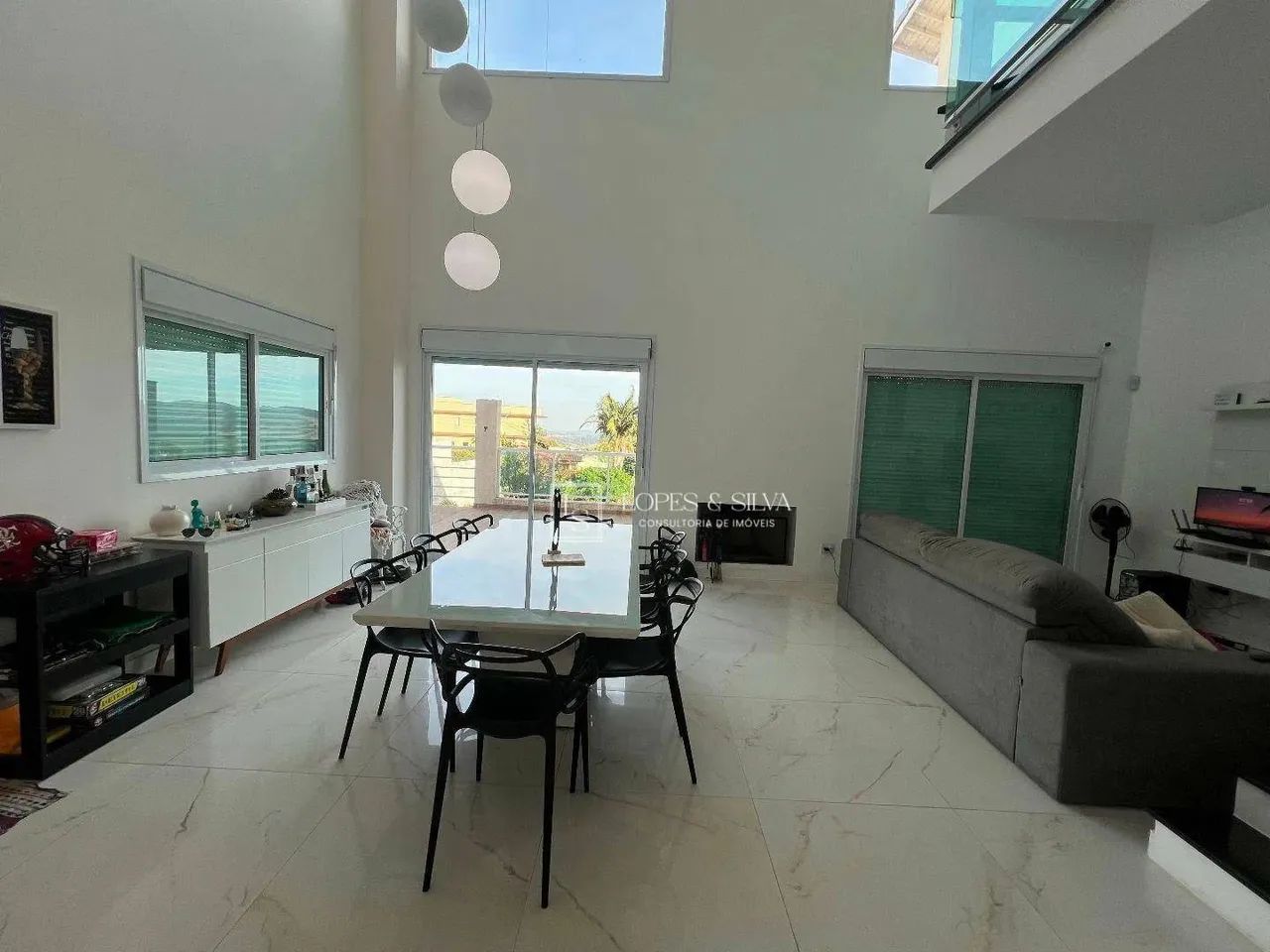 Casa com 4 Dormitórios, sendo 2 suítes à Venda em Condomínio localizado em Atibaia, SP - Foto 2