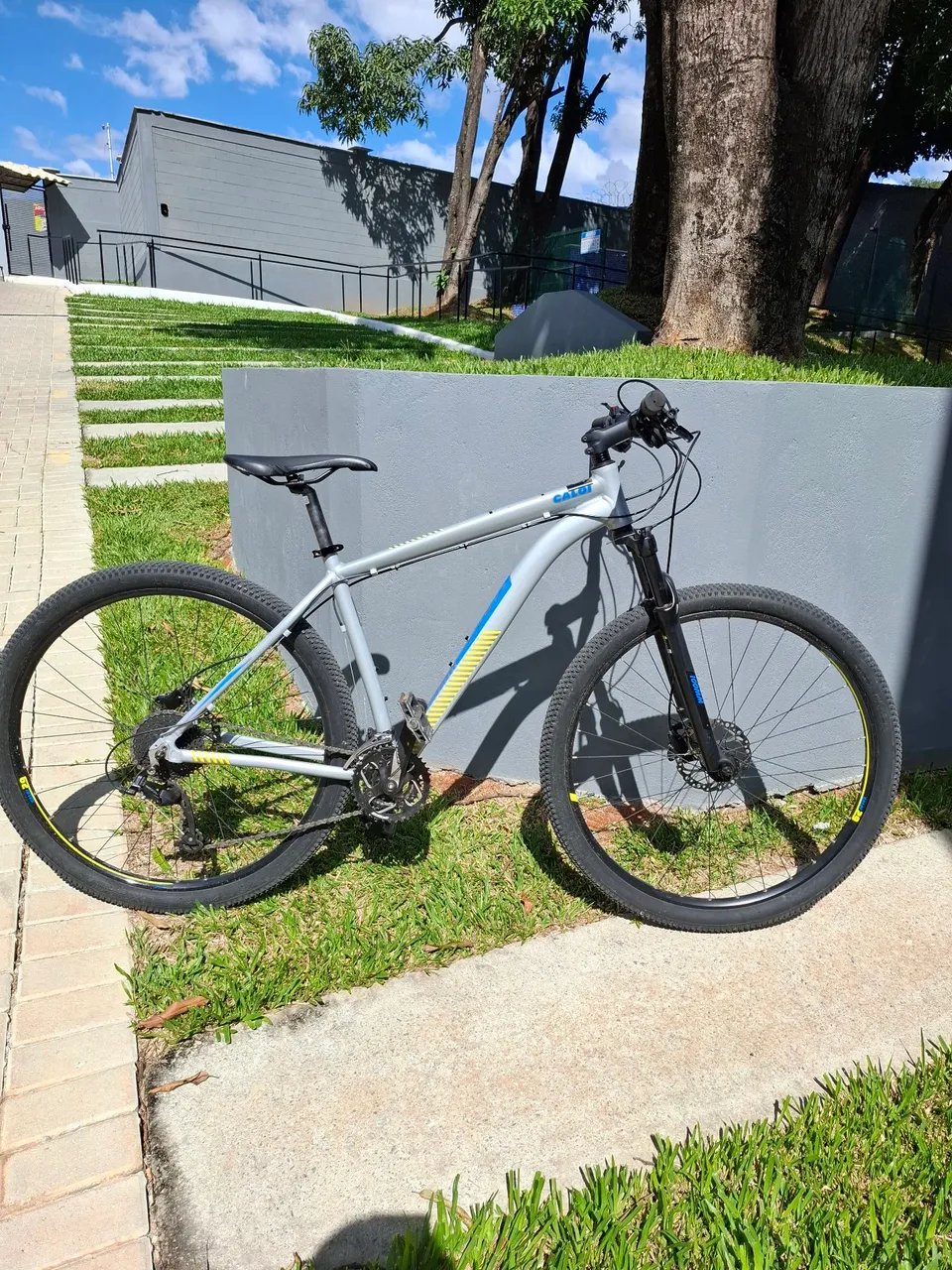 Bicicleta caloi aro 29